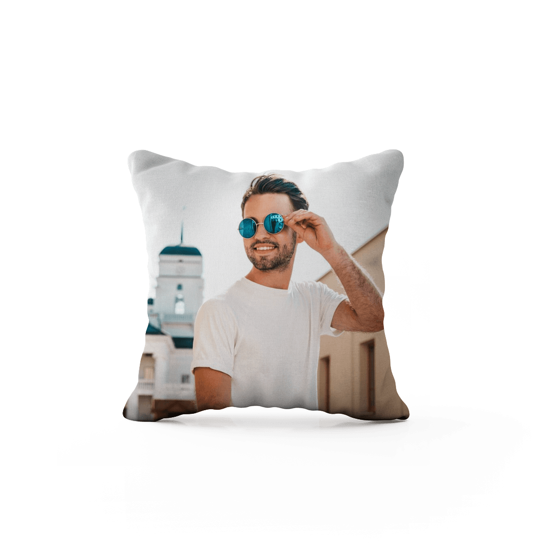 Personalizowana poduszka z Twoim zdjęciem na 18 Urodziny - Mejkmi - Personalizowane Prezenty Dla Twoich Bliskich!